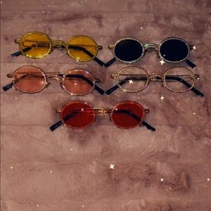 Sunglasses GALORE! And there’s more.